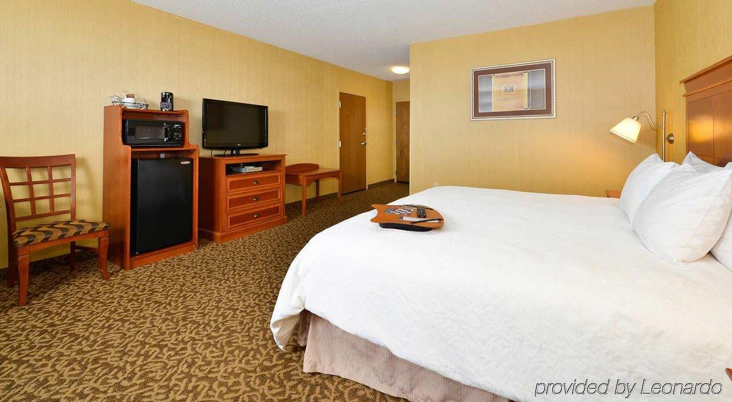 Hampton Inn Utica Exterior foto