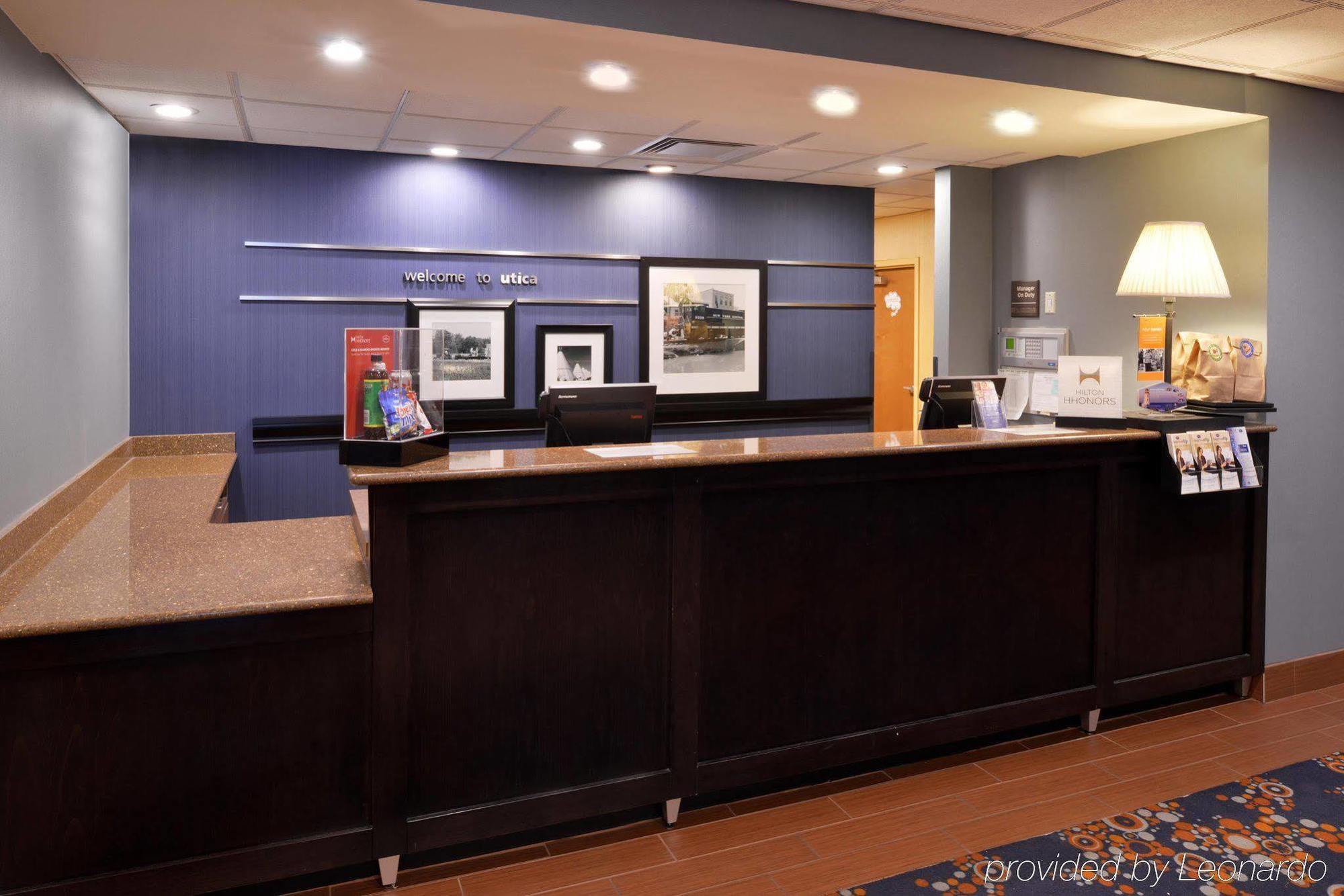Hampton Inn Utica Exterior foto