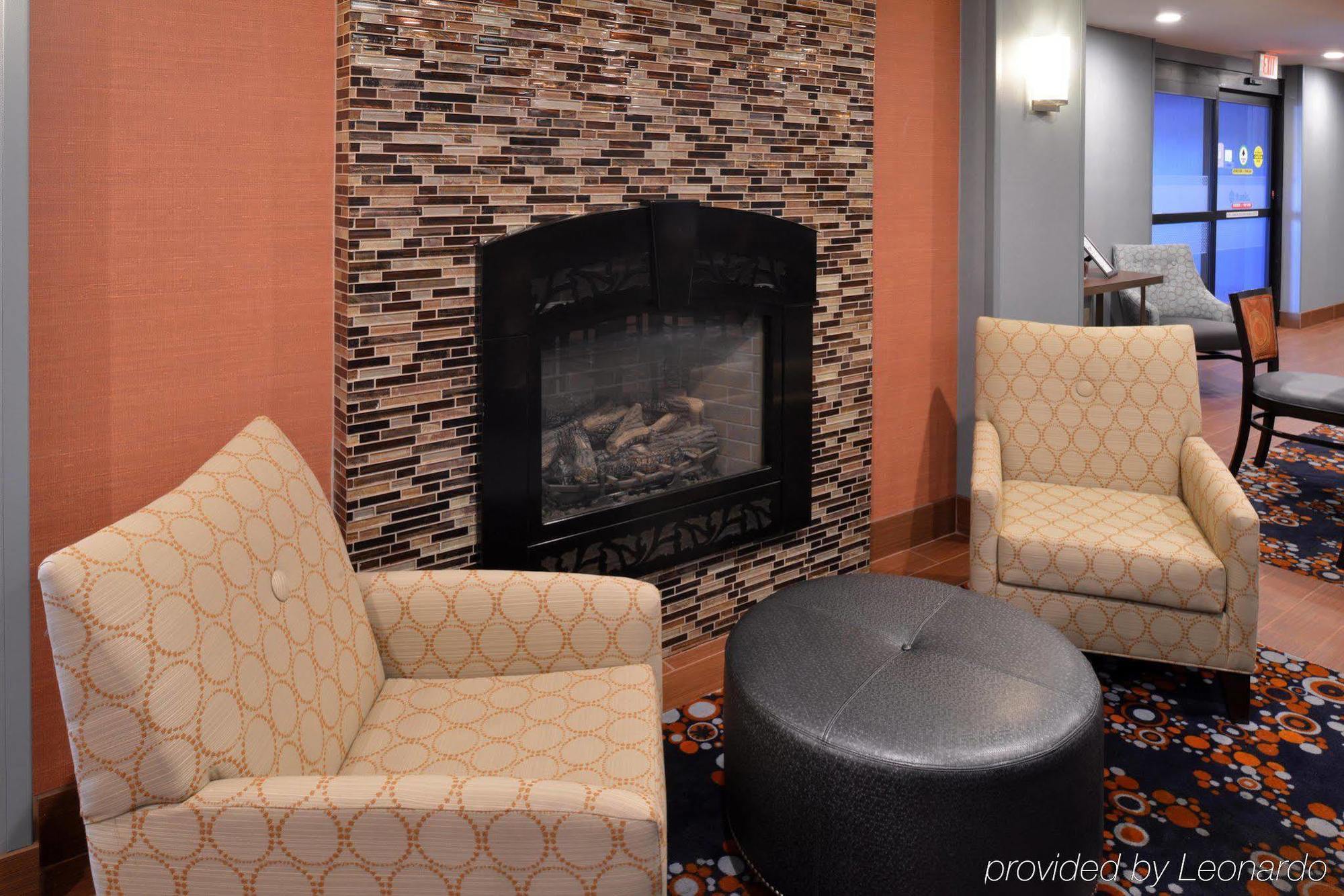 Hampton Inn Utica Exterior foto