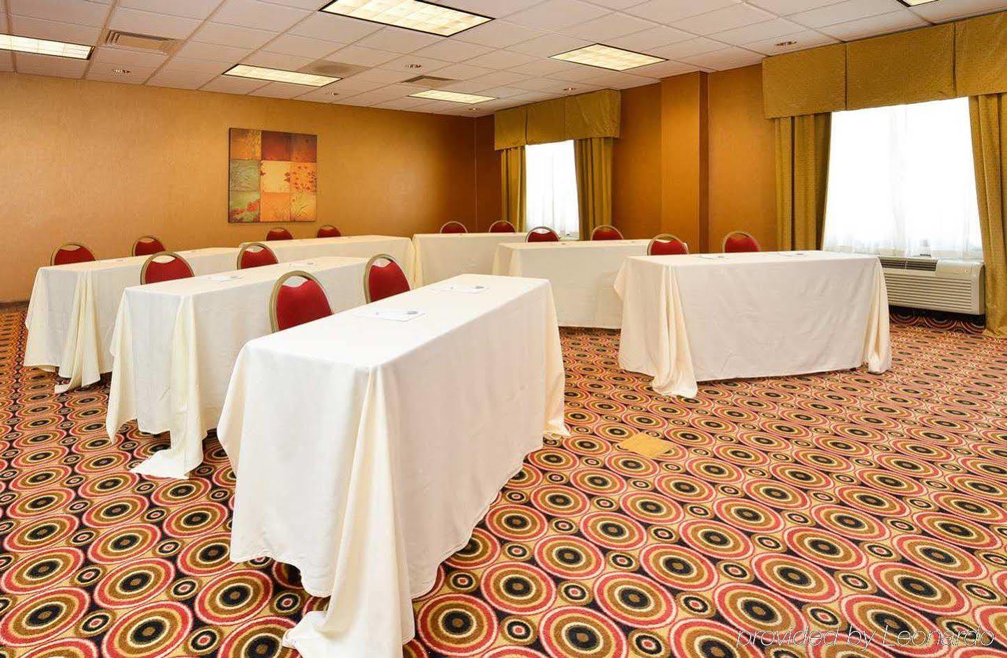 Hampton Inn Utica Exterior foto